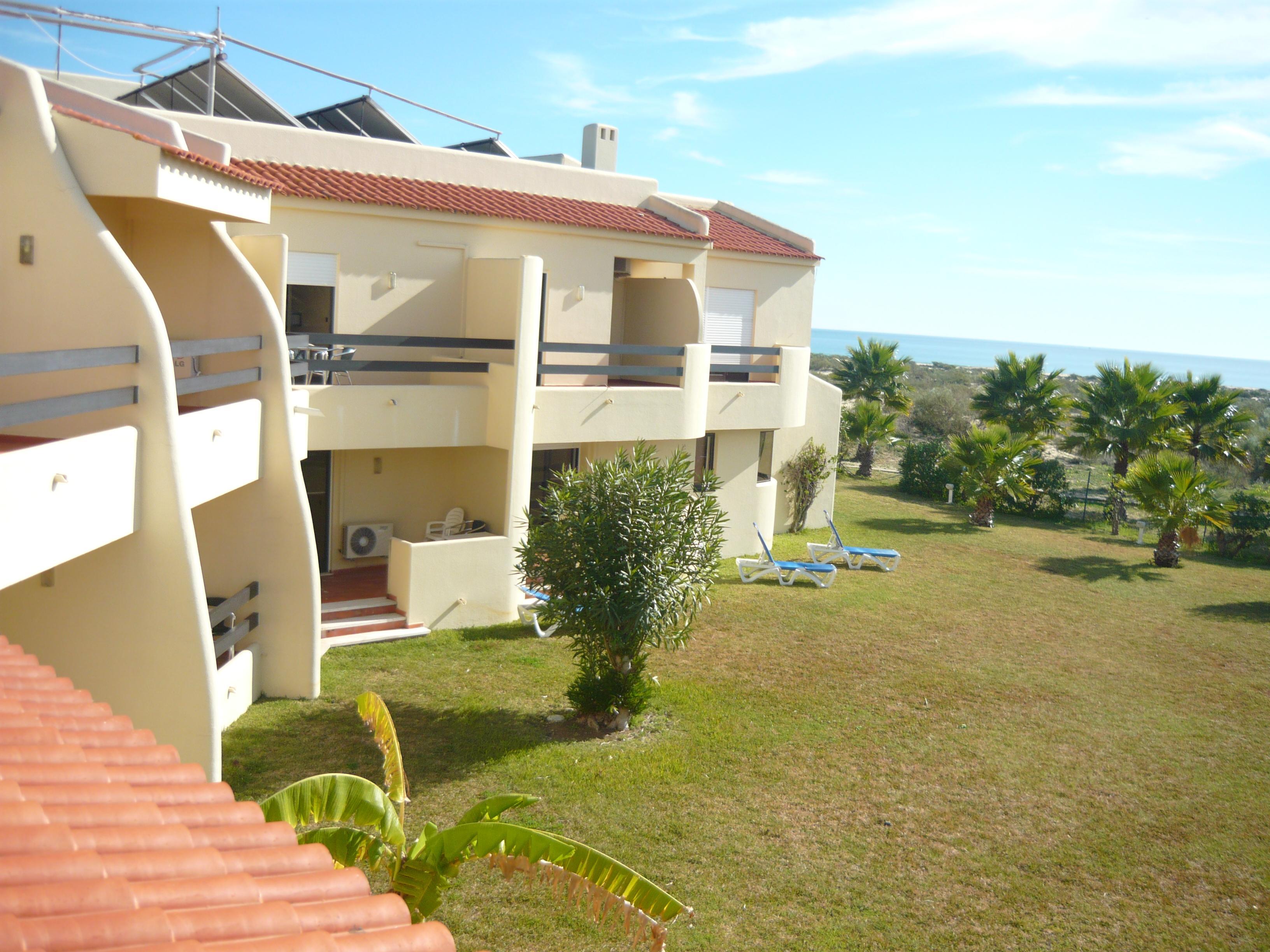 Praia Da Lota Resort - Beachfront Hotel Manta Rota Exterior foto